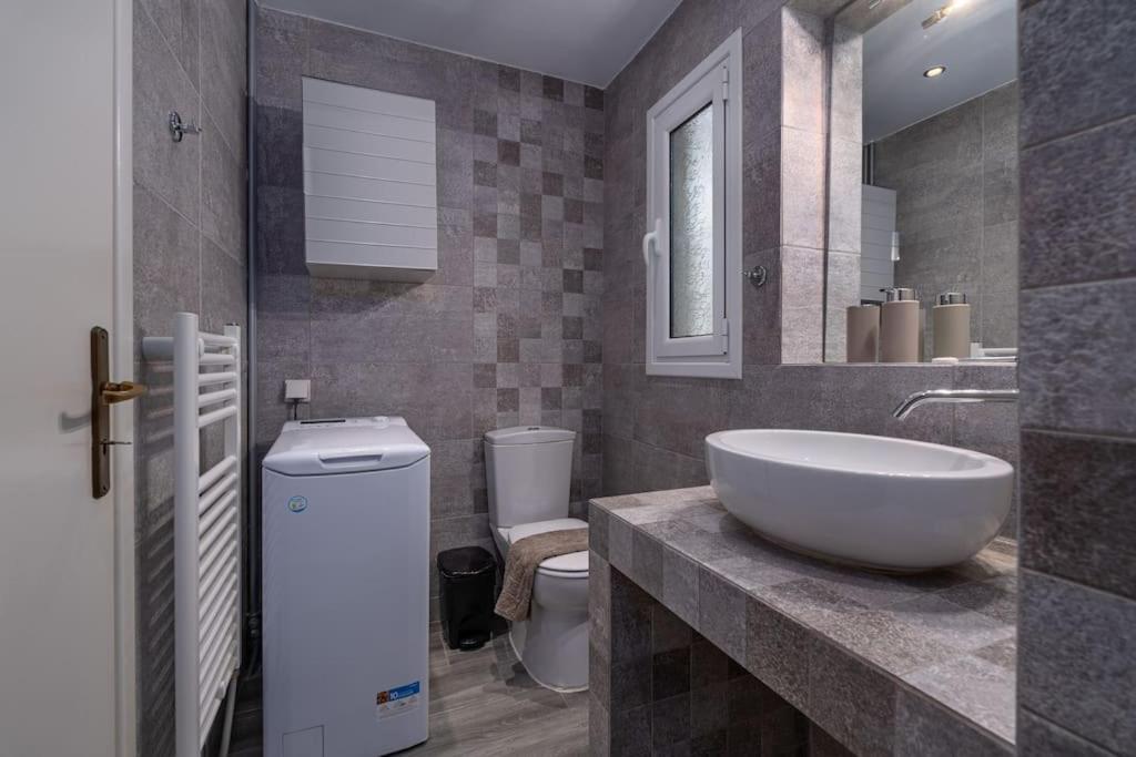 Peaceful 2 Bedroom In Glyfada Center Atény Exteriér fotografie