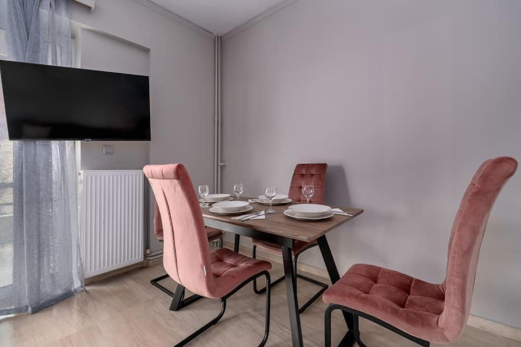 Peaceful 2 Bedroom In Glyfada Center Atény Exteriér fotografie